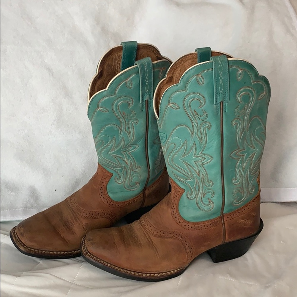 Ariat brand brown & teal cowboy boots size 7